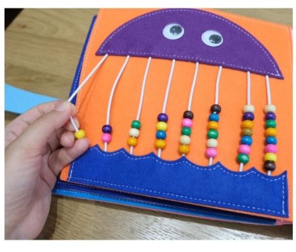 Montessori Baby Busy Toys Felt Cloth Book Early Educational Math Toy Early Learning Basic Life Skills Aid Tools Sensory