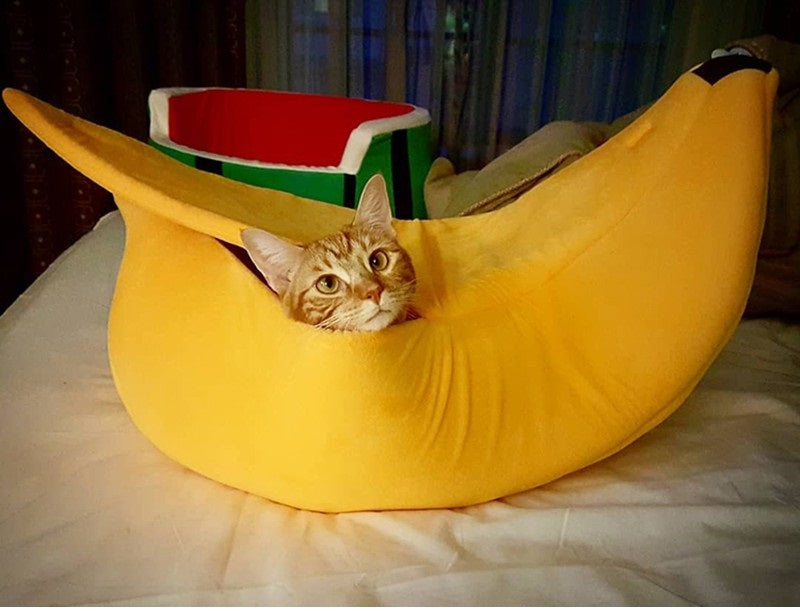 Cute Banana Shape Dog Cat House Soft Warm Kennel Sleeping Bed House Tent Pet Supplies