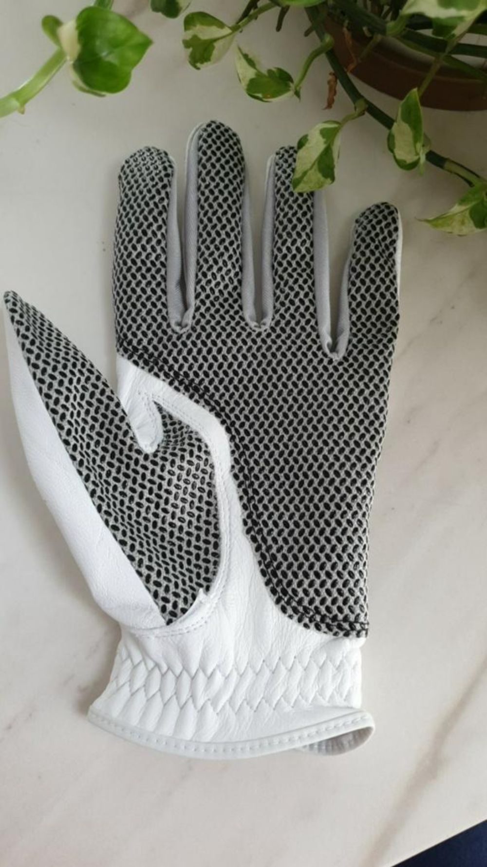 Golf Gloves Men's GT Xtreme Lambskin GOLF Sports Gloves Durability And Grip Performance Consistent Fit Breathable Hands