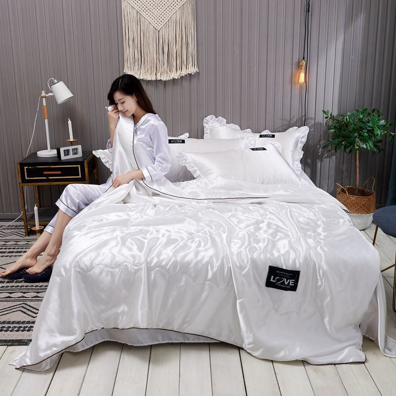 Silk Blanket Silky Cooling Thin Quilt Smooth Blankets Solid Comforter Bed Cover Cooling Summer Blanket Silk Lightweight