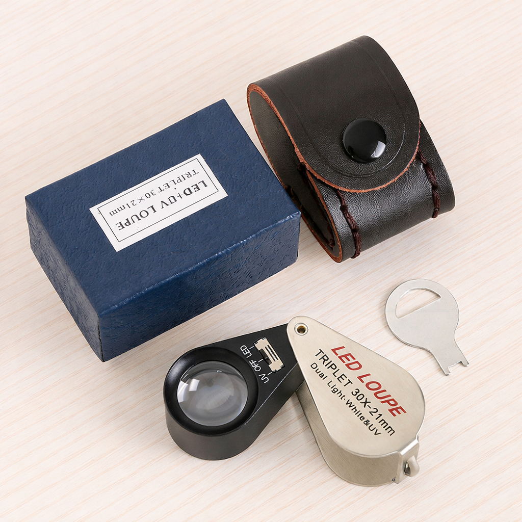 30X Folding Loupe Magnifier Jewelry Magnifying Glass Triplet Lens Optical Glass Illuminated Magnifier with 6 LED 7 UV Lights