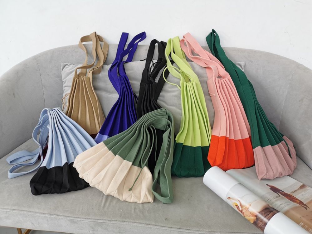 Simple ins Art Knit Pleated Bag Handbag Sling Bag shoulder bag casual tote bag Shoulder bag for casual tote bag fold