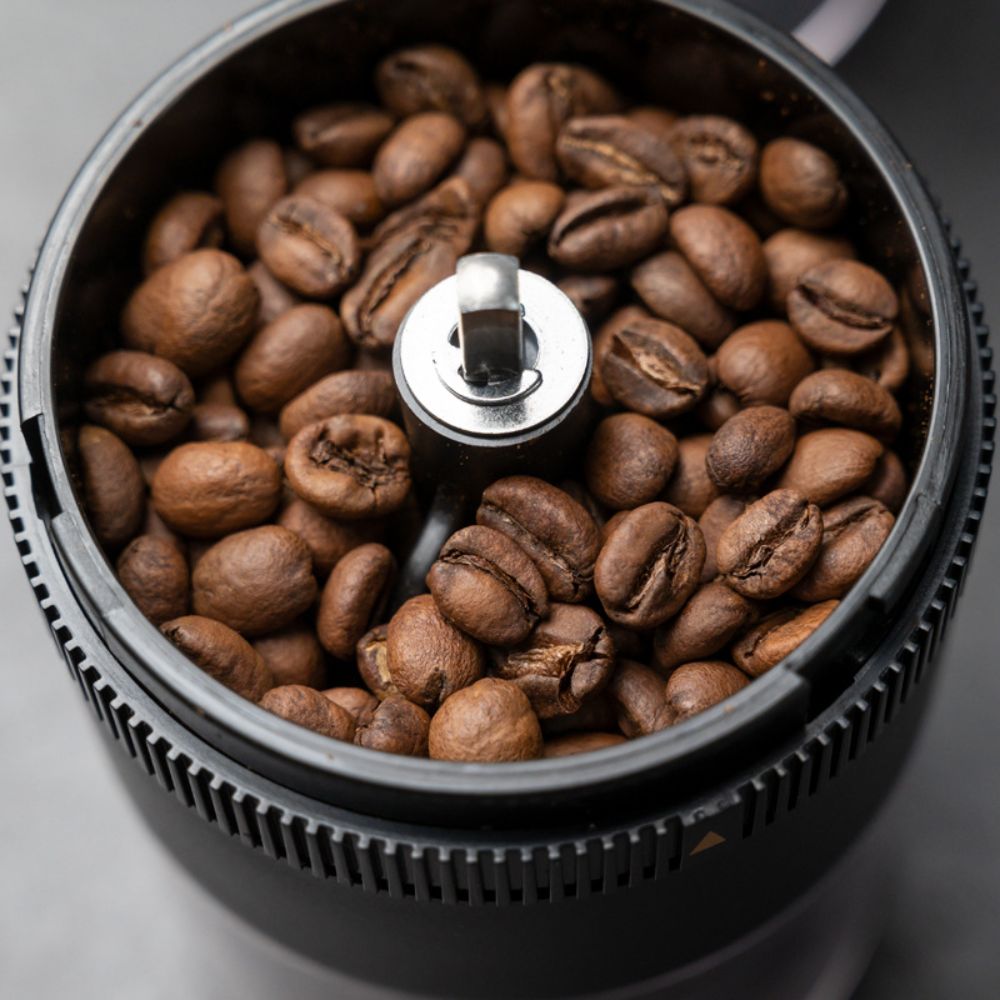 Portable coffee bean grinder and USB rechargeable burr grinder for grind coffee Peppercorns and French press