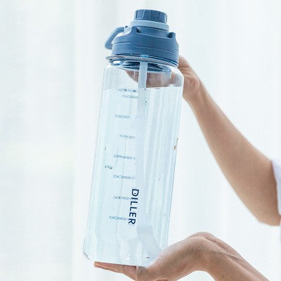 Large Capacity 2L Lightweight Hydrate Water Bottle With Straw and Strap Leakproof Outdoor Fitness Sports Drinking Bottle