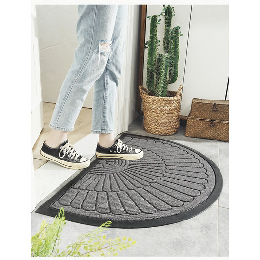 European Style Semi-Circular Rubber Floor Mat For Entrance Door Is Wear-Resistant And Easy To Care For Household