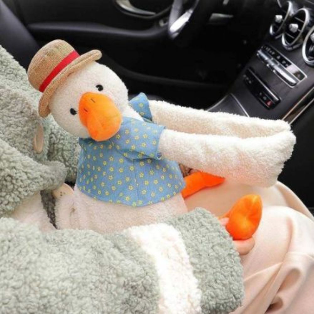 Lovely Duck Tissue Box Cute Paper Napkin Case Car Tissue Bag Creative Car Hanging Cartoon Napkin Holder Multi-function