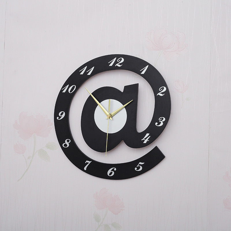 Wall Clock Creative Letter Shape Clock Mute Tall Bedroom & Living Room Wall Clock Fashion Simple Letter Shape 3D